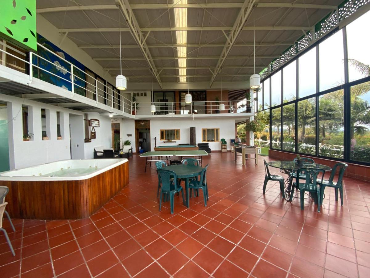Finca Hotel 12 Palmas- Aeropuerto Jmc Ріонегро Екстер'єр фото
